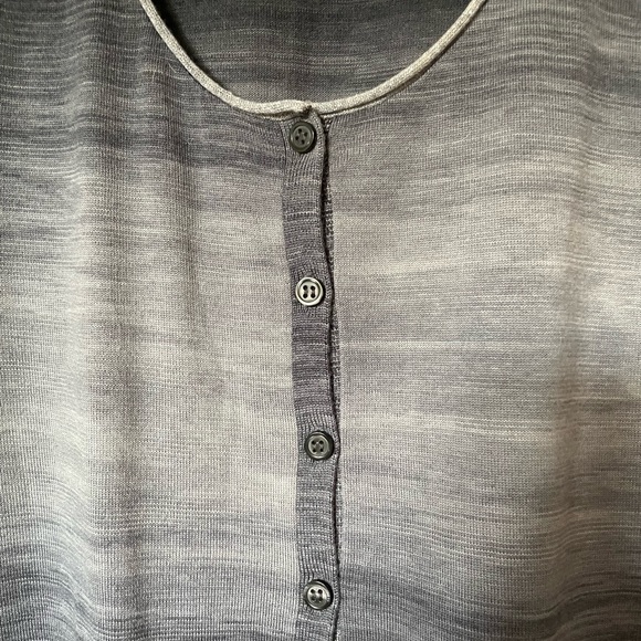 Elie Tahari Cardigan Sweater. Size small black blue grey - Picture 6 of 13